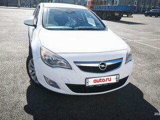 2010 Opel Astra J, белый, 830000 рублей, вид 3