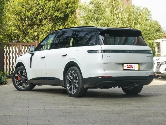 2026 Lynk & Co 900, белый, 7900000 рублей - вид 4