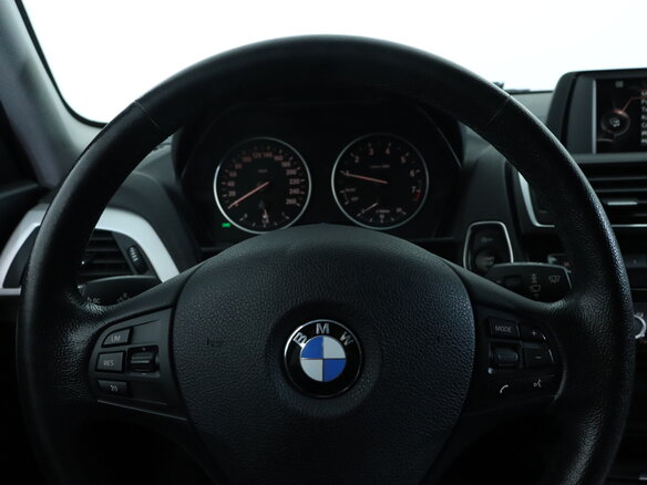 2016 BMW 1 серии 118i II (F20/F21) Рестайлинг, белый, 1590000 рублей - вид 19