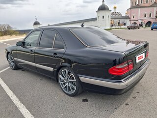 2001 Mercedes-Benz E-Класс 200 II (W210, S210) Рестайлинг, чёрный, 570000 рублей, вид 5