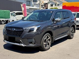 2023 Subaru Forester V Рестайлинг, серебристый, 2130000 рублей, вид 1