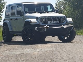 2024 Jeep Wrangler 4xe IV (JL) Рестайлинг, серебристый, 4850000 рублей, вид 1