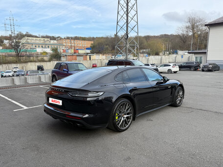 2021 Porsche Panamera 4 E-Hybrid II Рестайлинг, чёрный, 9380808 рублей, вид 3