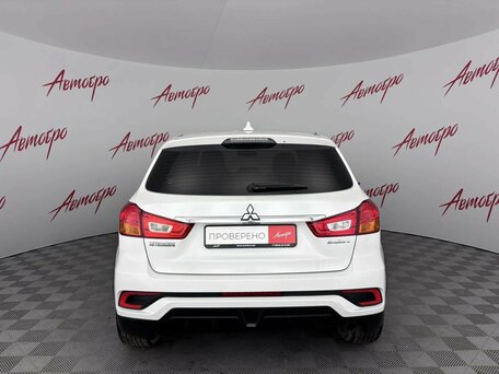 2018 Mitsubishi ASX I Рестайлинг 2, белый, 1395000 рублей, вид 4