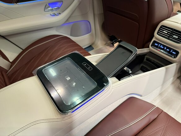 2026 Mercedes-Benz Maybach GLS 600 I Рестайлинг, чёрный, 29980000 рублей - вид 35