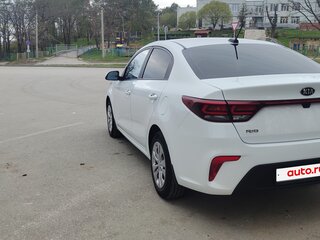 2019 Kia Rio IV, белый, 1550000 рублей, вид 5