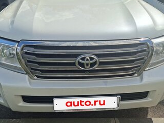 2014 Toyota Land Cruiser 200 Series Рестайлинг 1, белый, 3700000 рублей, вид 5