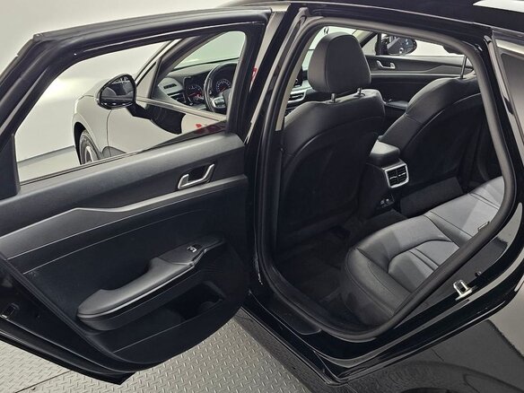 2022 Kia K5 LPi III, чёрный - вид 33