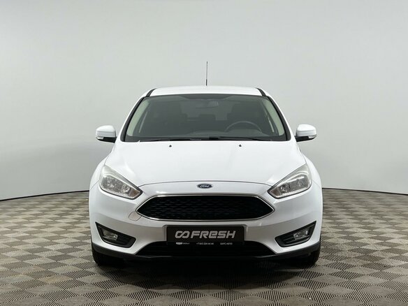 2015 Ford Focus III Рестайлинг, белый, 985000 рублей - вид 2