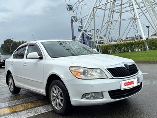 2008 Skoda Octavia II (A5) Рестайлинг, белый, 700000 рублей, вид 3