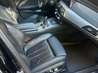 2018 BMW 5 серии 530d xDrive VII (G30/G31/G38), чёрный, 5000000 рублей, вид 4
