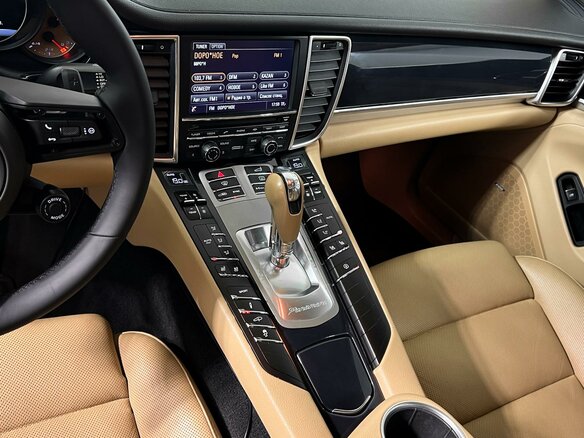 2016 Porsche Panamera 4 I Рестайлинг, чёрный, 3849900 рублей - вид 17