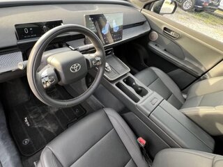 2025 Toyota bZ3X 58.3 kWh, чёрный, 2450000 рублей, вид 5
