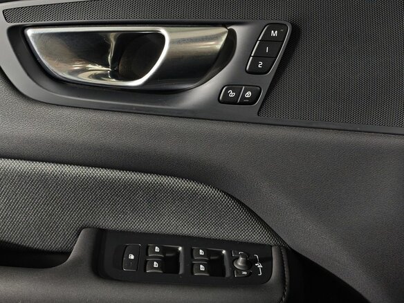 2025 Volvo XC60 II Рестайлинг 2, чёрный, 6395150 рублей - вид 21