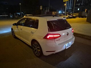 2020 Volkswagen Golf VII Рестайлинг, белый, 1800000 рублей, вид 2