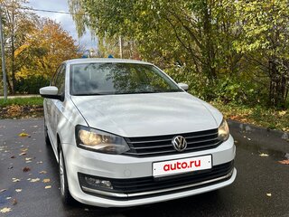 2018 Volkswagen Polo V Рестайлинг, белый, 1150000 рублей, вид 3