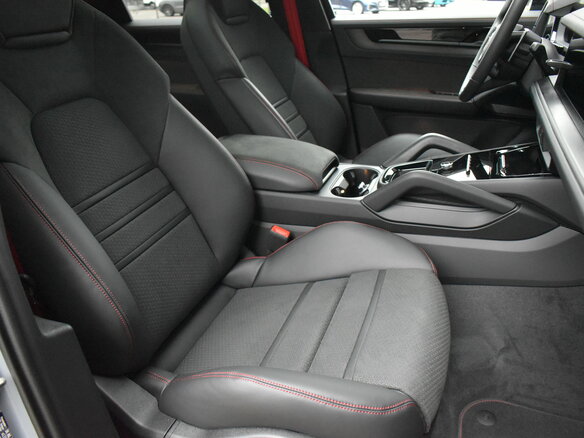 2025 Porsche Cayenne GTS III Рестайлинг, серый, 23999000 рублей - вид 16