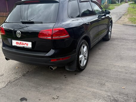 2013 Volkswagen Touareg II, чёрный, 1830000 рублей, вид 4