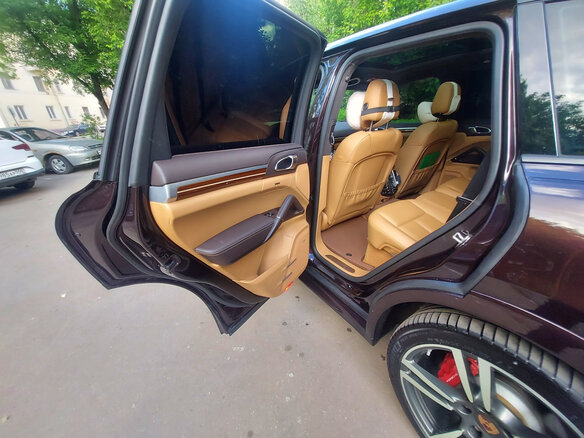 2014 Porsche Cayenne GTS II (958), коричневый, 2750000 рублей - вид 32