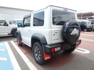 2021 Suzuki Jimny Sierra IV, белый, 1600000 рублей, вид 4