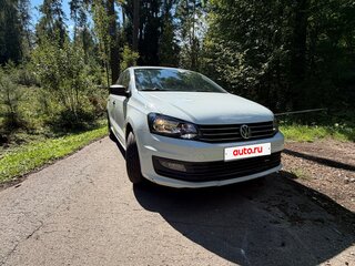 2017 Volkswagen Polo V Рестайлинг, белый, 650000 рублей, вид 1