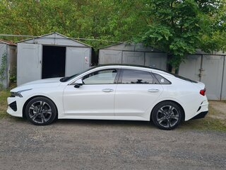 2022 Kia K5 III, белый, 3150000 рублей, вид 5