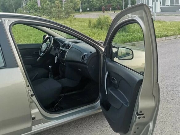 2016 Renault Logan II, бежевый, 450000 рублей - вид 19