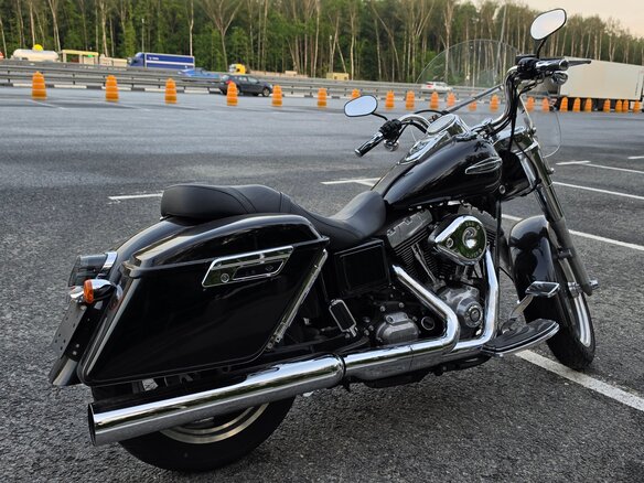 2011 Harley-Davidson Dyna Switchback, чёрный, 939000 рублей - вид 1