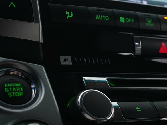 2013 Toyota Land Cruiser 200 Series Рестайлинг 1, чёрный, 4577088 рублей - вид 18