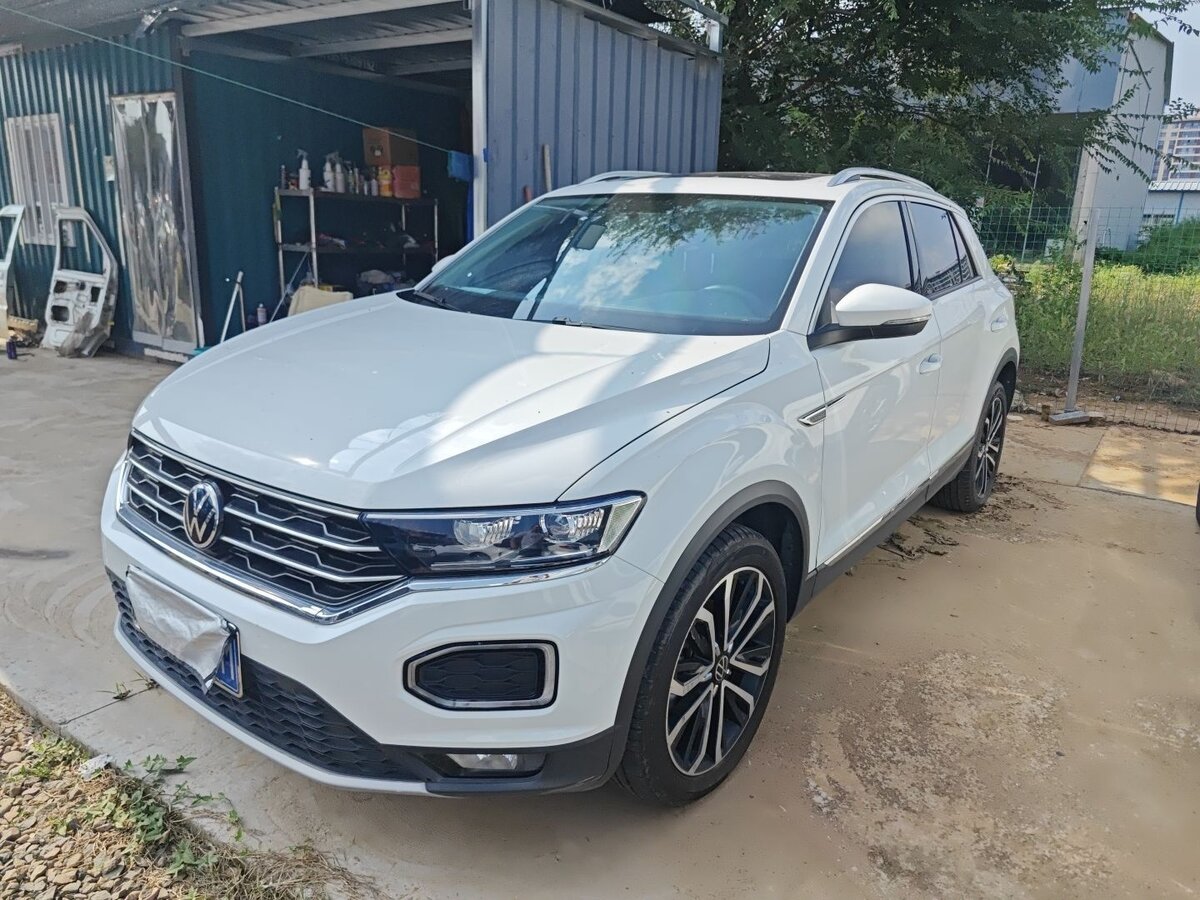 Открыть фотографии: Volkswagen T-Roc I (China Market)