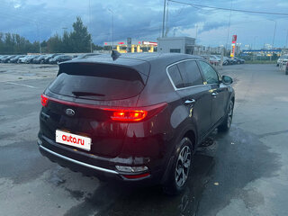 2021 Kia Sportage IV Рестайлинг, чёрный, 2229000 рублей, вид 5