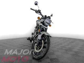2026 Royal Enfield Super Meteor, серый, 773000 рублей, вид 3