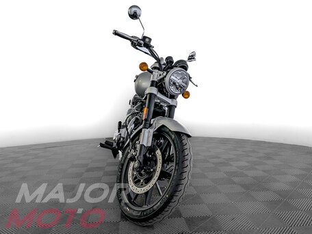 2026 Royal Enfield Super Meteor, серый, 773000 рублей, вид 3