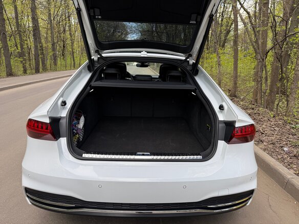 2020 Audi A7 50 TDI II (4K), белый, 6100000 рублей - вид 19