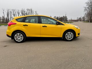 2018 Ford Focus III Рестайлинг, жёлтый, 720000 рублей, вид 3