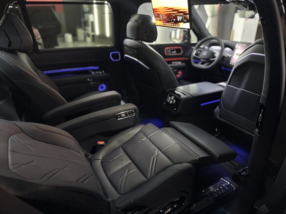 2026 Zeekr 9X 55 kWh (до 3.5 т), чёрный, 11990000 рублей - вид 17