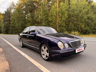2000 Mercedes-Benz E-Класс 240 II (W210, S210) Рестайлинг, синий, 399000 рублей, вид 1