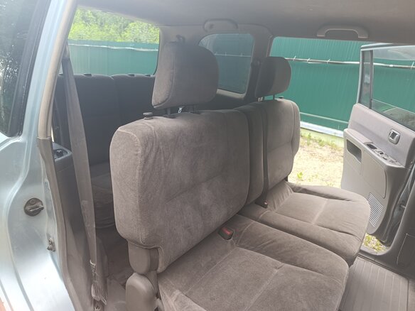 2000 Mitsubishi Dion I, зелёный, 225000 рублей - вид 11