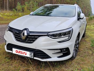 2021 Renault Megane IV Рестайлинг, белый, 1700000 рублей, вид 3
