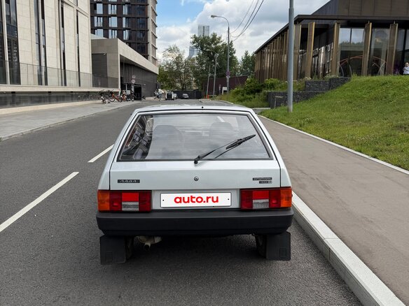 2001 Lada (ВАЗ) 2109, серебристый, 1000000 рублей - вид 4