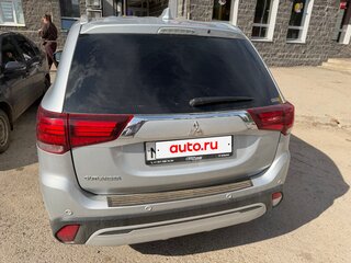 2021 Mitsubishi Outlander III Рестайлинг 3, серый, 3100000 рублей, вид 4
