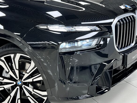 2025 BMW X7 40d I (G07) Рестайлинг, чёрный, 15499000 рублей - вид 8