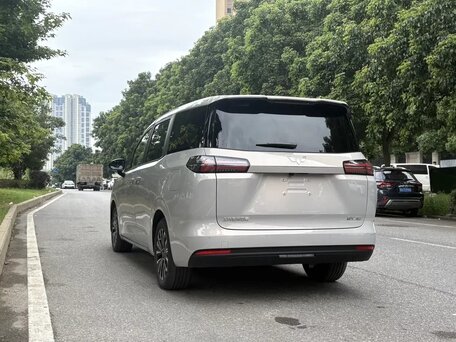 2026 Wuling Starlight 730, бежевый, 2550000 рублей, вид 4