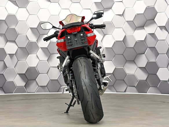 2023 Honda CBR 650R, красный, 977000 рублей - вид 5