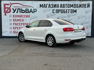2014 Volkswagen Jetta VI, серебристый, 900000 рублей, вид 3