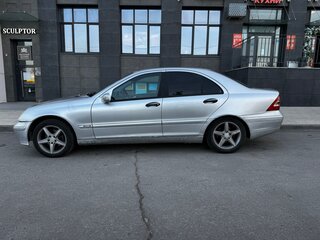 2002 Mercedes-Benz C-Класс 200 II (W203), серебристый, 390000 рублей, вид 3