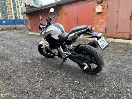 2020 BMW G 310 R, белый, 380000 рублей, вид 4