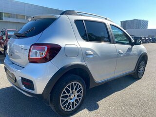 2018 Renault Sandero Stepway II, серебристый, 950000 рублей, вид 4