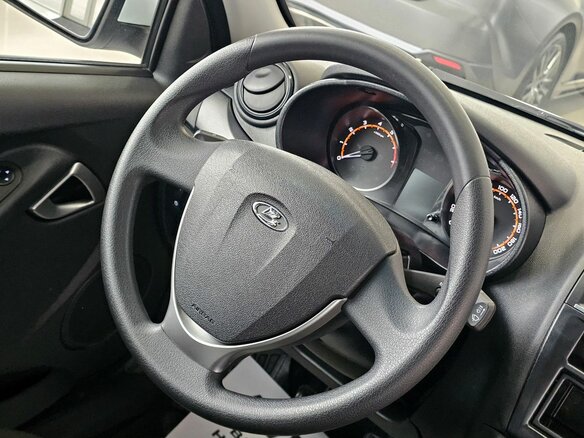 2025 Lada (ВАЗ) Granta I Рестайлинг, белый, 933000 рублей - вид 18