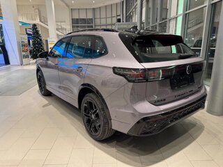 2026 Volkswagen Tiguan L Pro III (China Market), серый, 5250000 рублей, вид 3